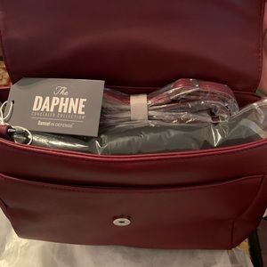 CONCEALED CARRY BAGS BY DAMSEL IN DEFENSE